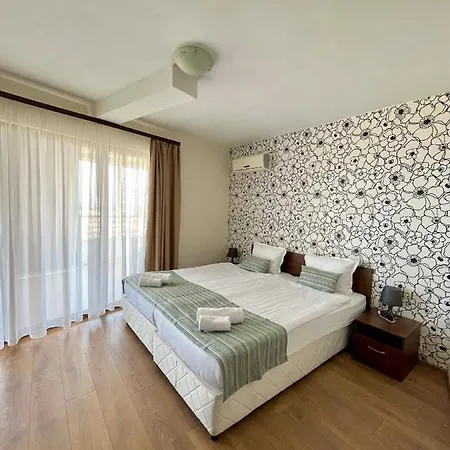 Sea View Hotel 2*