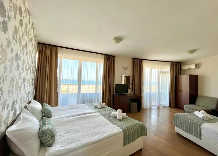 Sea View Хотел 2*