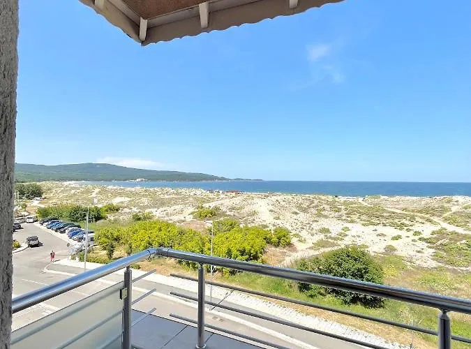 Хотел Sea View 2*